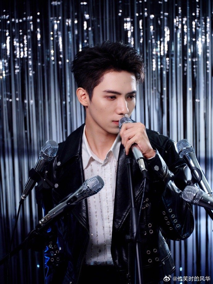 罗一舟说想在北京春晚合作冯巩 这心愿必须支持！他想和冯巩老师同台，春晚舞台有盼头