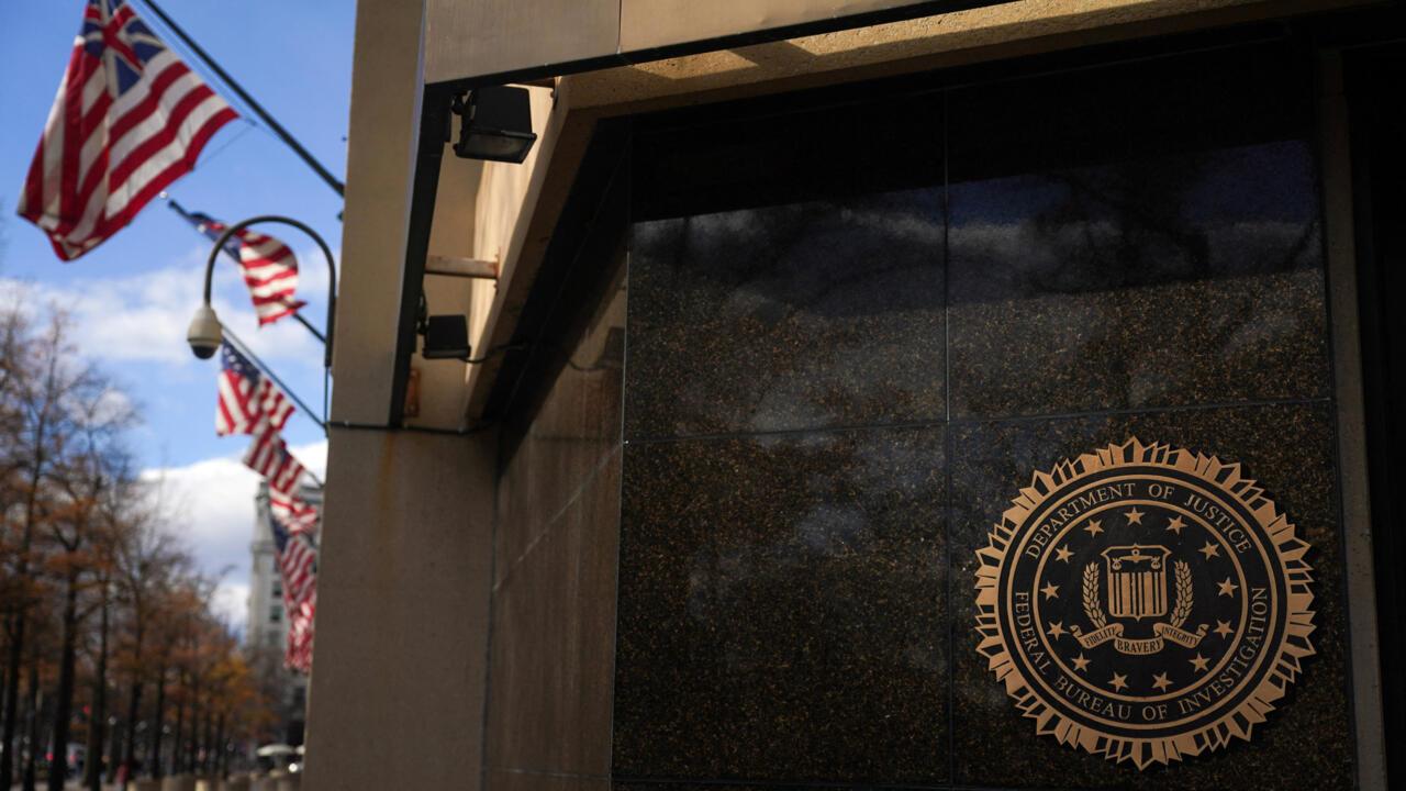 美国起诉中国籍博士后研究员，涉嫌走私大肠杆菌入境美国且做出虚假陈述。

12月1