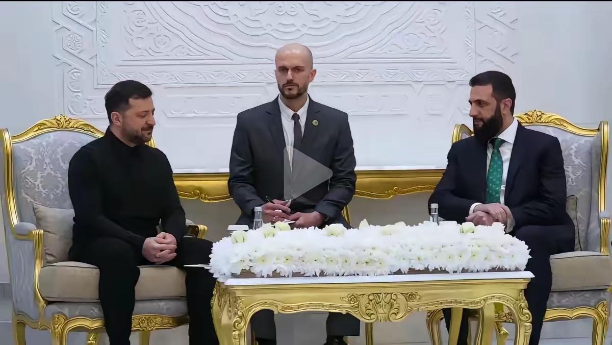 4月5日，在土耳其的推动下，泽连斯基首次对叙利亚进行了国事访问，和叙利亚基地头子