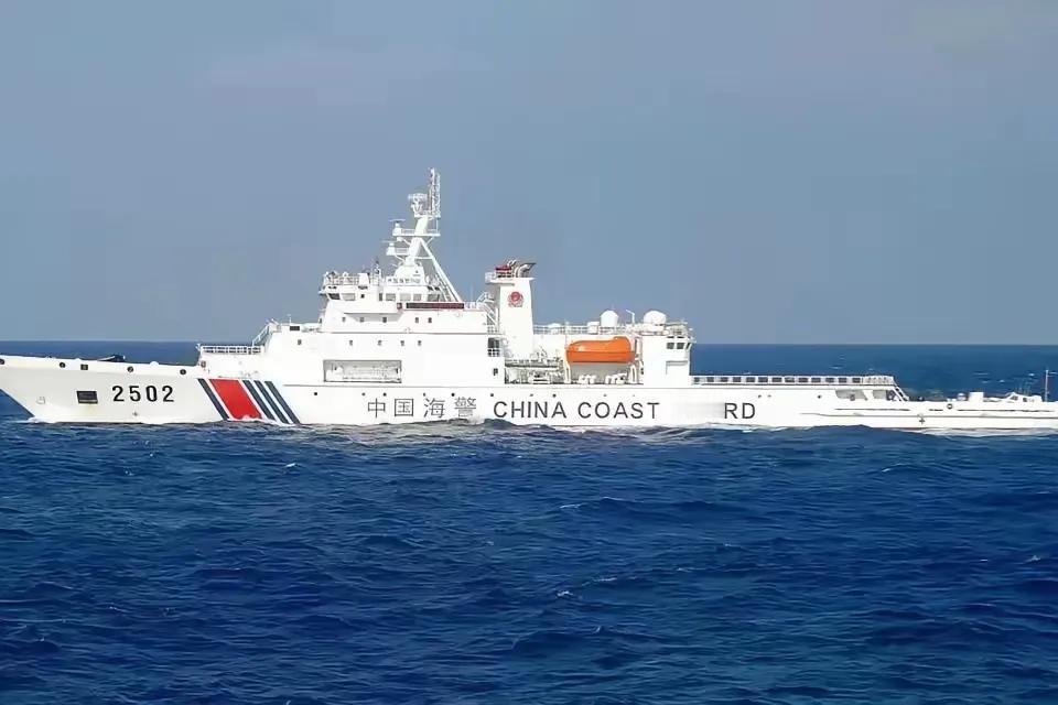 印尼政府拒绝下台，不到24小时，中国就抛出了“三板斧”
1. 印度尼西亚政府怎么