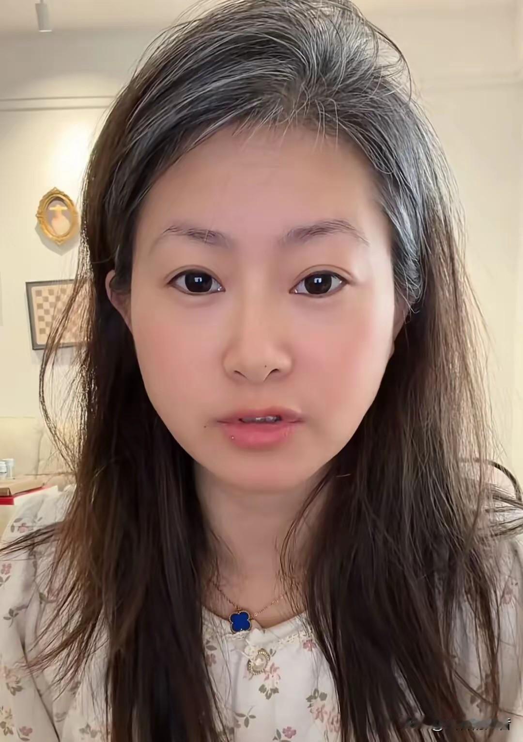 陕西女子被丈夫和闺蜜背叛一夜白头：车上发现打胎资料，是好闺蜜的；其丈夫被判6个月