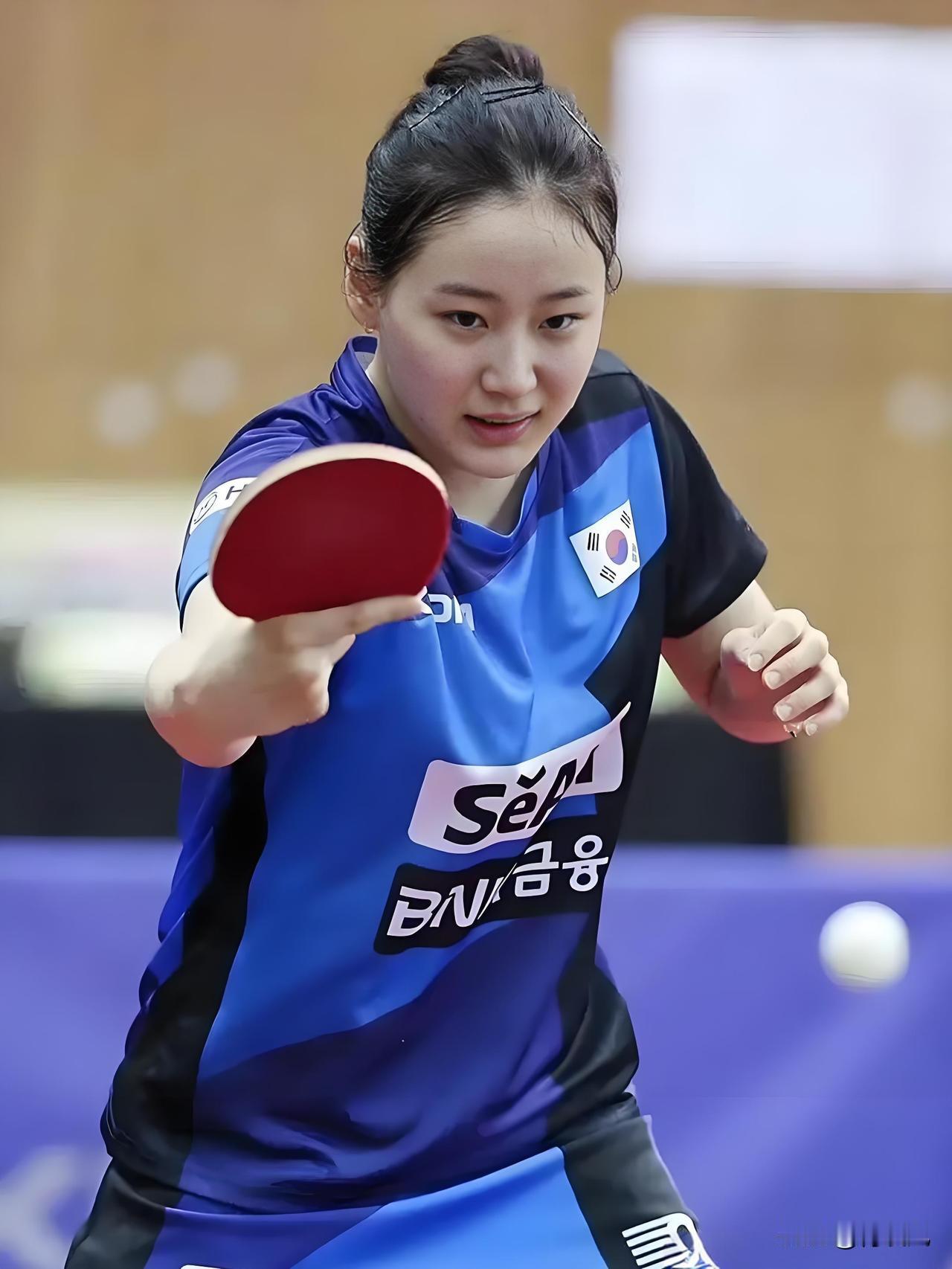 伦敦世乒赛，韩国女队这是要拍韩剧吗？有申裕斌、金娜英还不够，还来了一位相貌充满韩