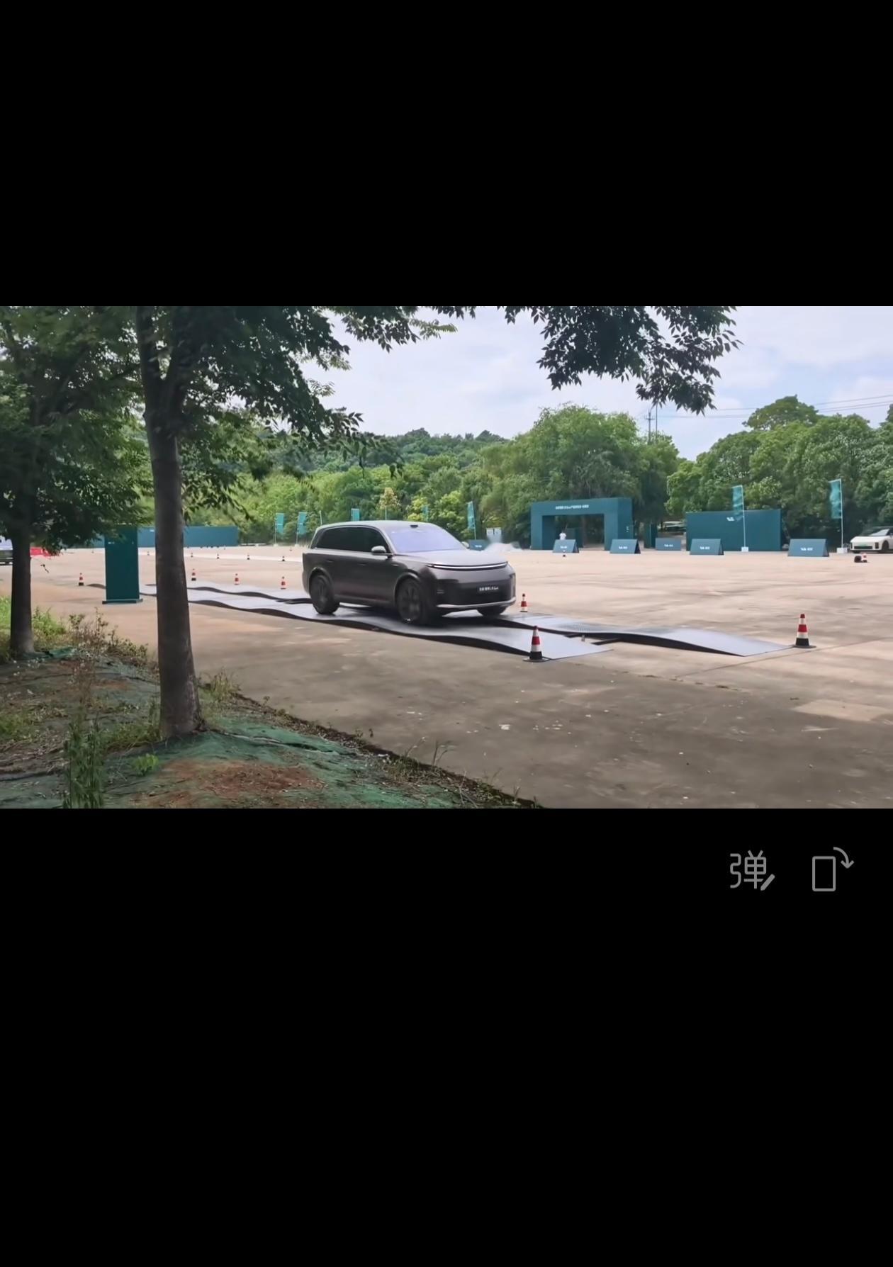 《拉踩的艺术》(谁发的我就不截图进去了，对事不对人) 上海