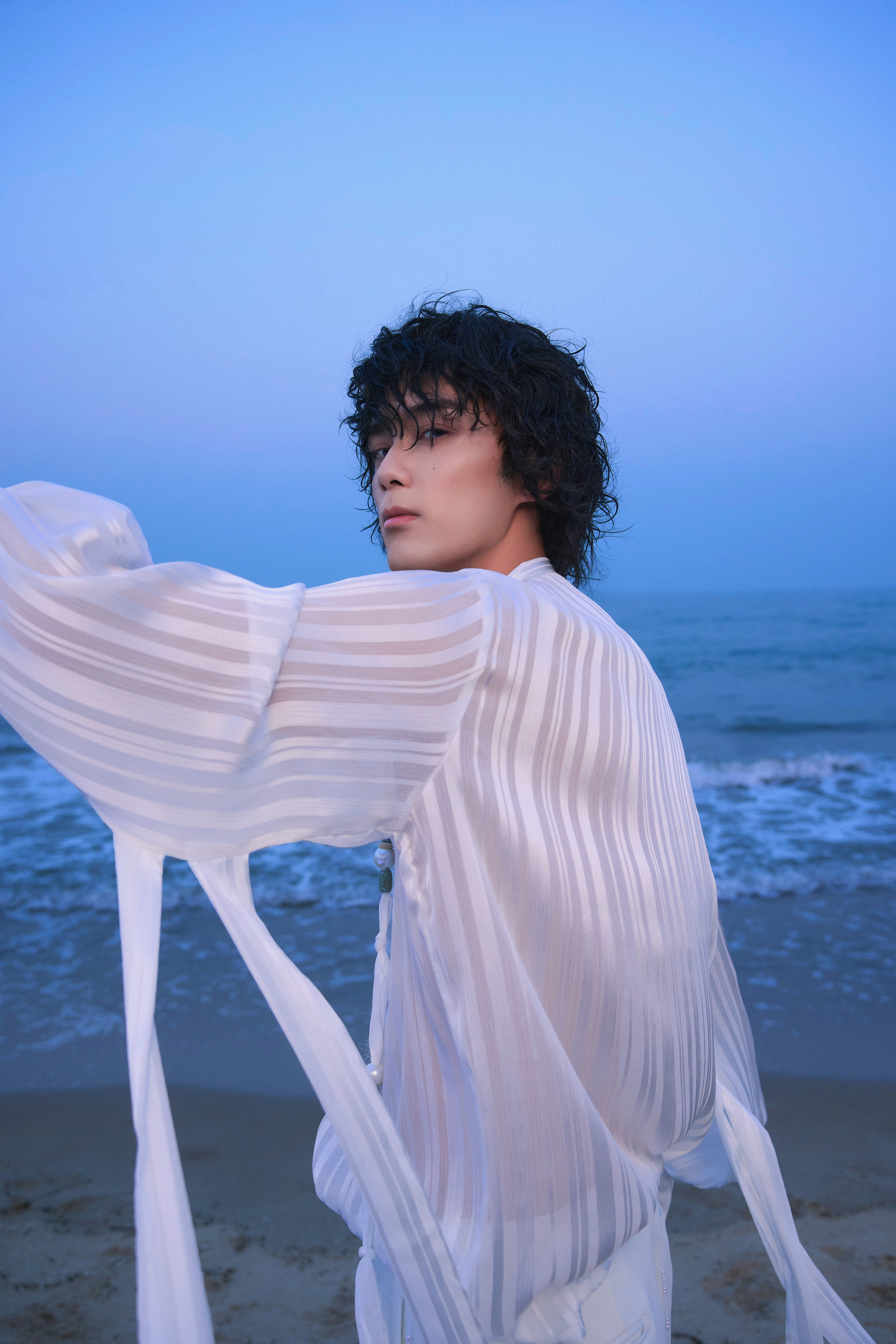 吴磊海边大片 🌊 📷 ​​​