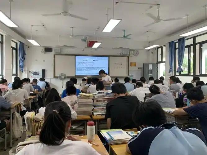 你根本就不知道，想考985有多难？

1、中考上不了重点高中，基本上就跟985没