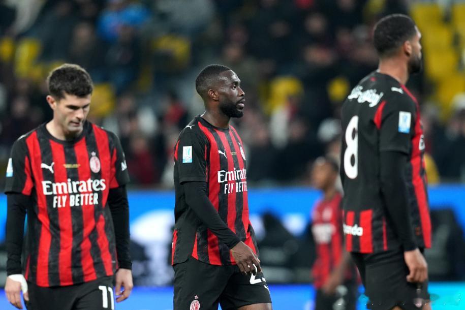 AC米兰0-2不敌那不勒斯，无缘意超杯决赛，除开无缘冠军争夺，米兰还丧失了一大笔