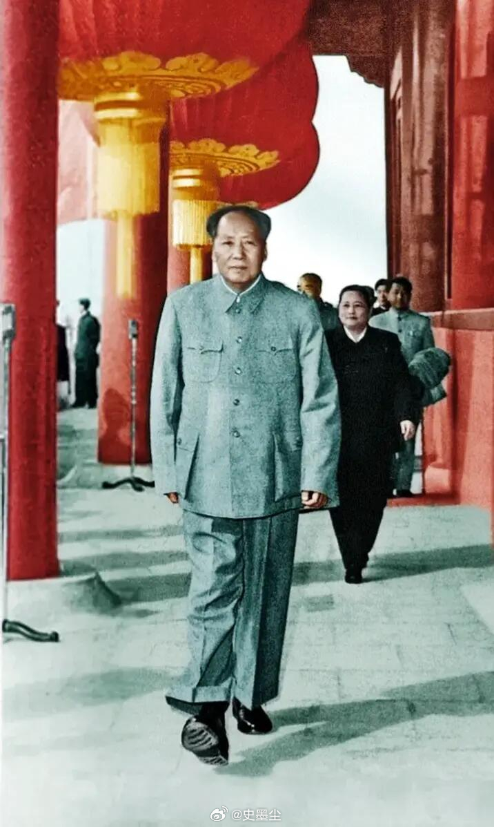 中国上下五千年，强大的历史人物和帝王有很多，但是只有主席，能称之为伟大！他一生都