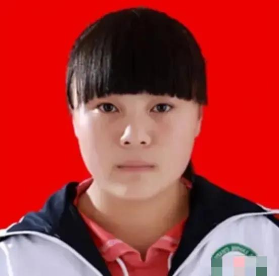 2003年，陕西一女子从破木桥摔下，造成半身瘫痪，丈夫为了还债不得不外出打工，可