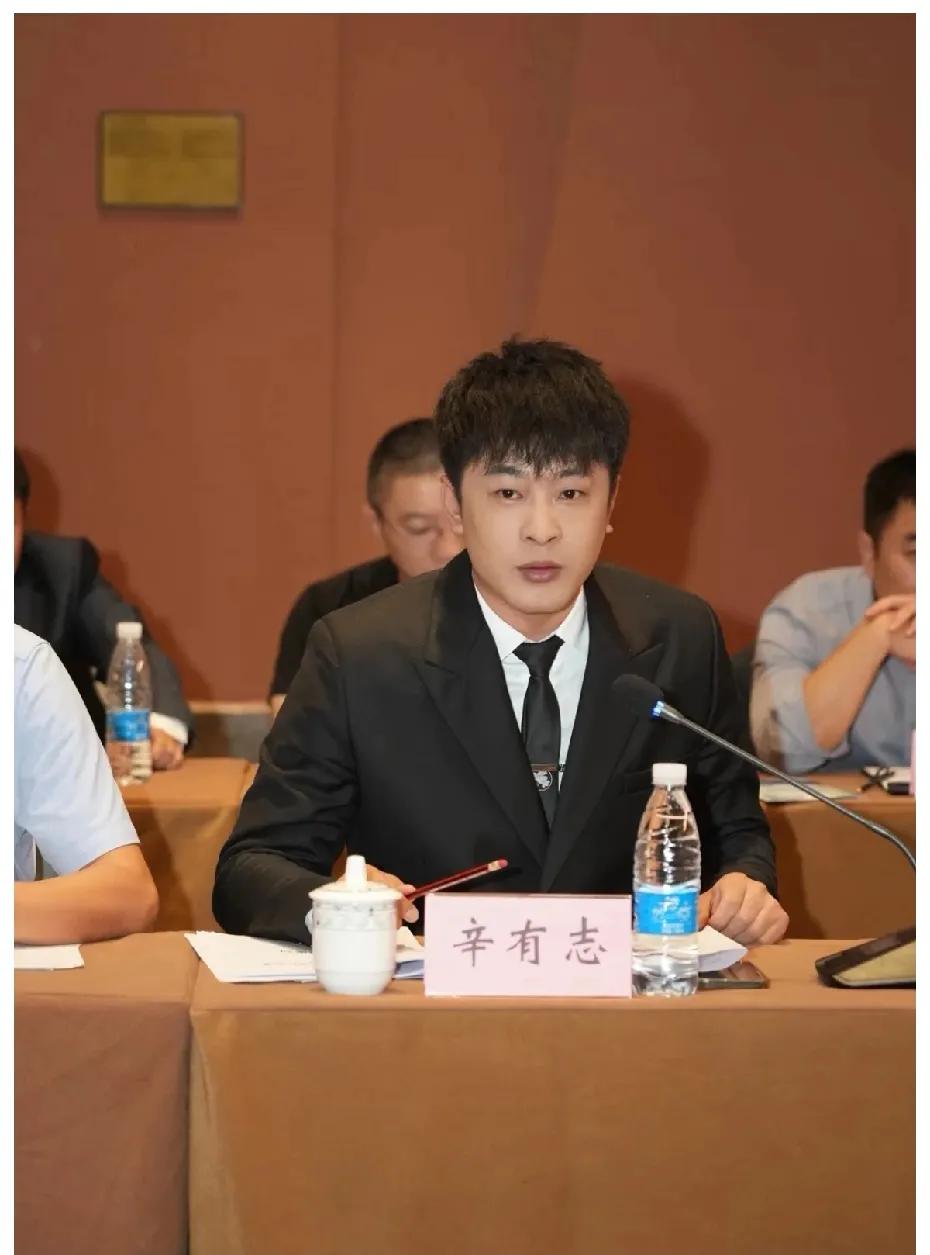 2015年辛巴618营业额40亿七千万，致谢所有衣食父母。网友:义务教育任重道远