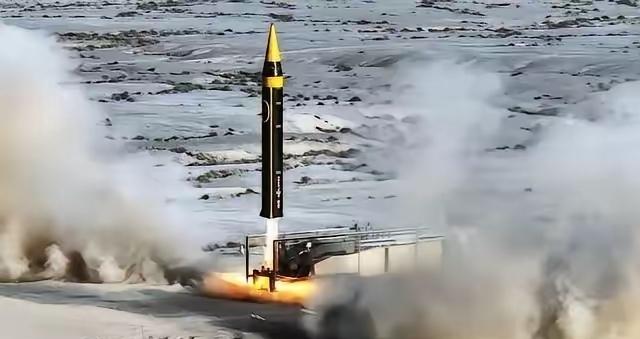 伊朗自从打出4000公里导弹之后，特朗普就坐不住了，赶紧提出要谈判，否则中东欧洲