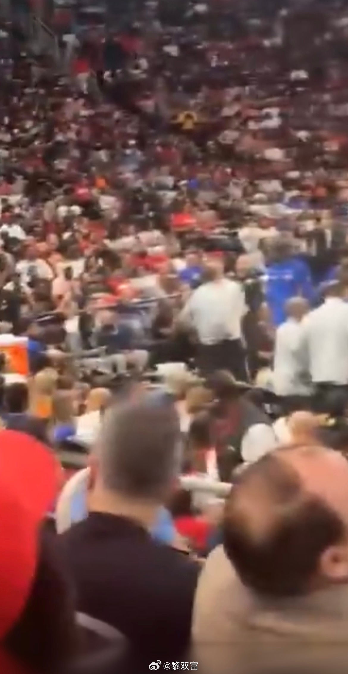 唐斯今天夏天可以签4年2.6亿美元续约合同，尼克斯会给吗？ 最近一场比赛，他就选