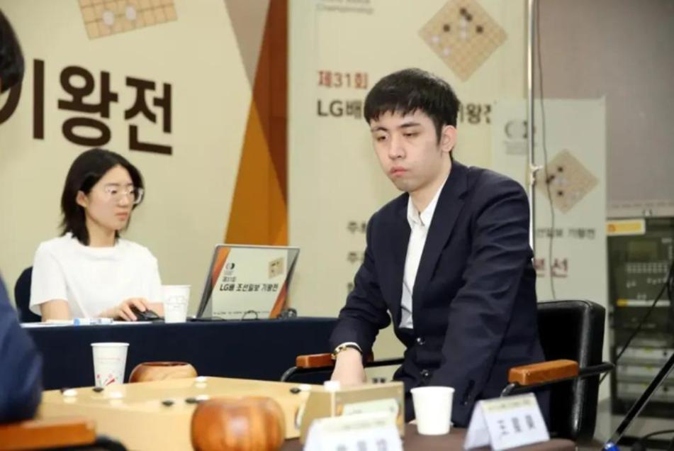 王星昊，
听我一句劝，
先别着急总结本次赛事得失，赶紧去筹备后续的国际围棋赛事吧