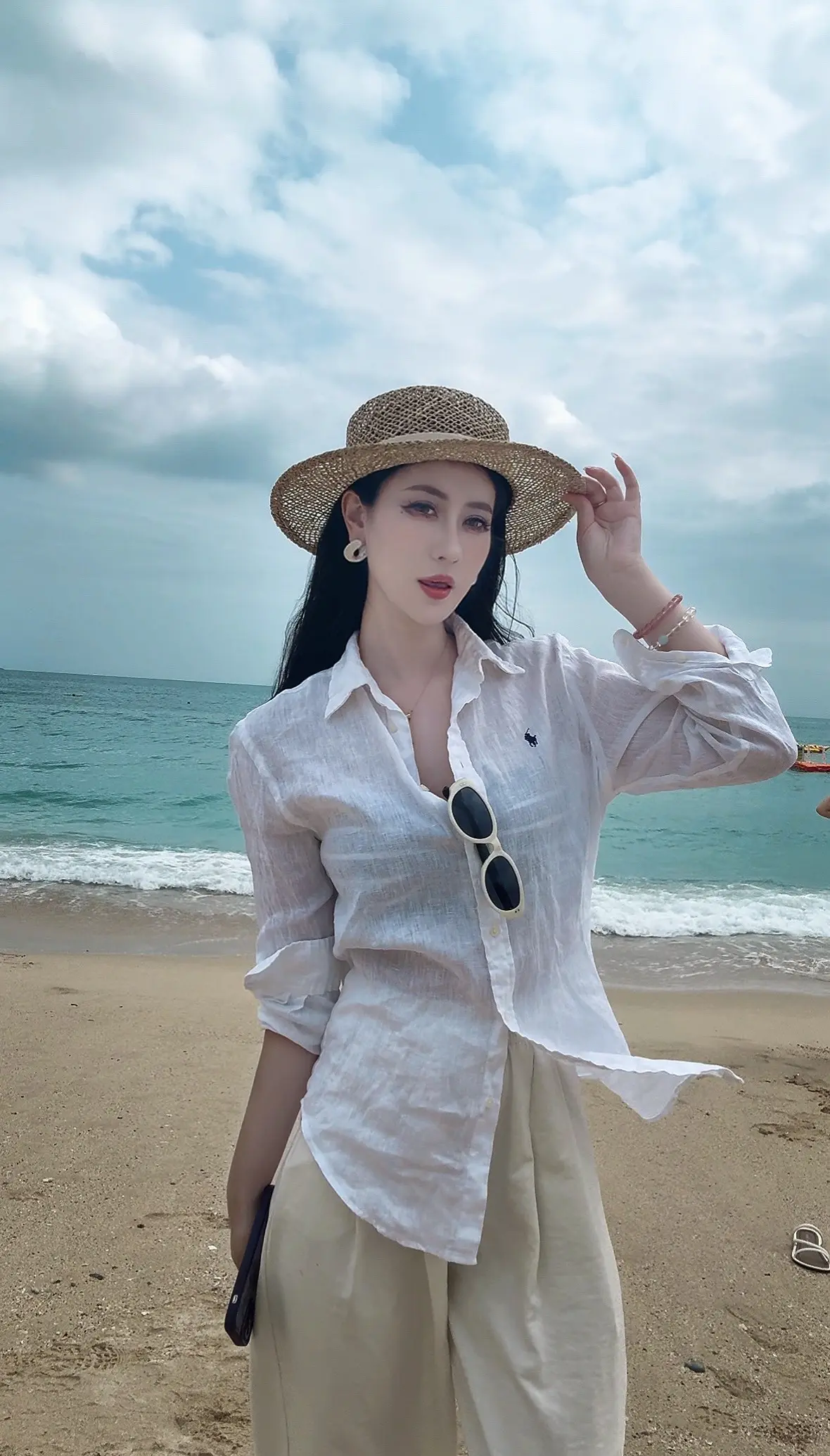 气质是女人最好的风水。  🏖