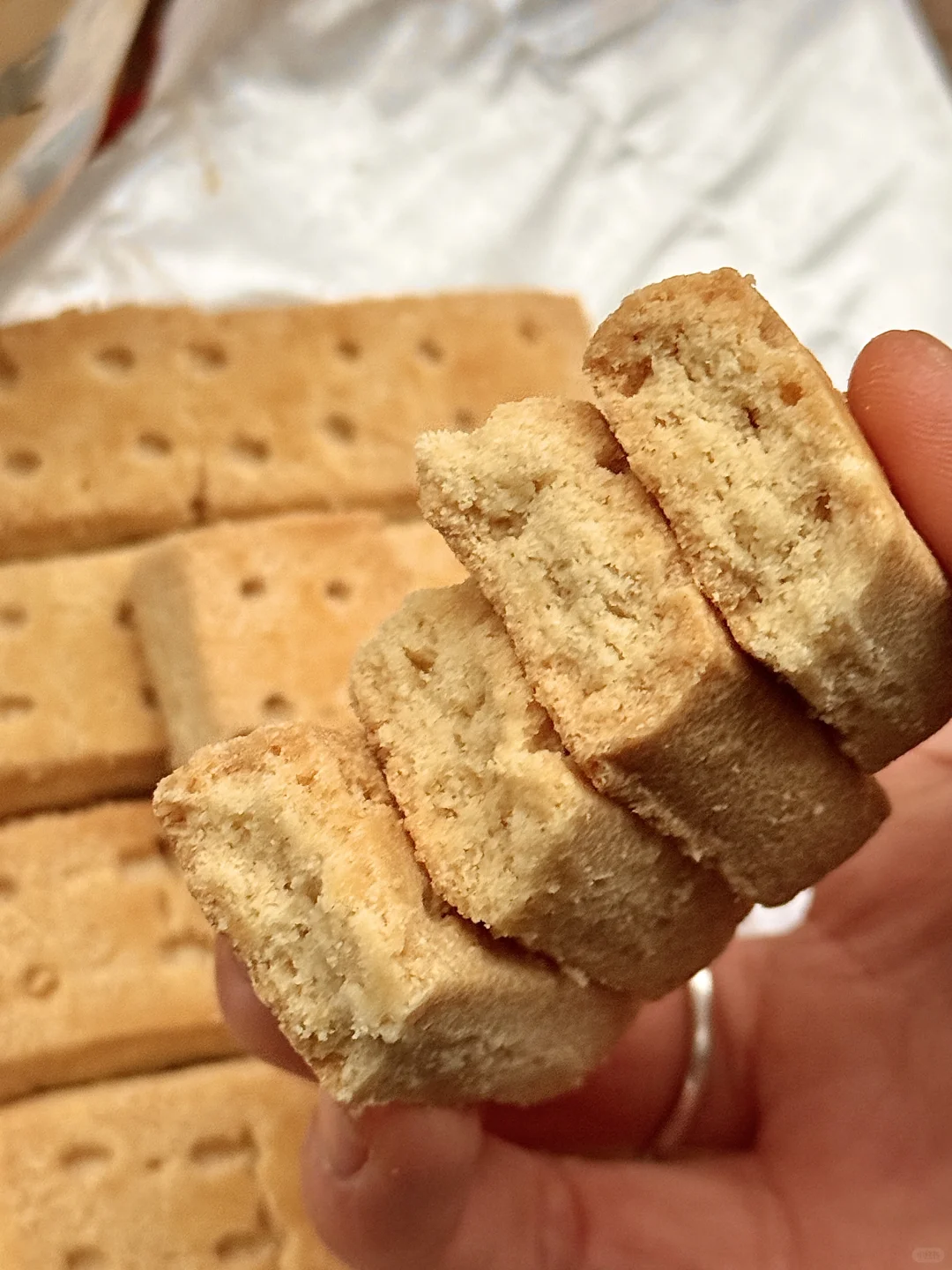 😯窝KKKK…不愧是英国留子带回来的黄油饼干