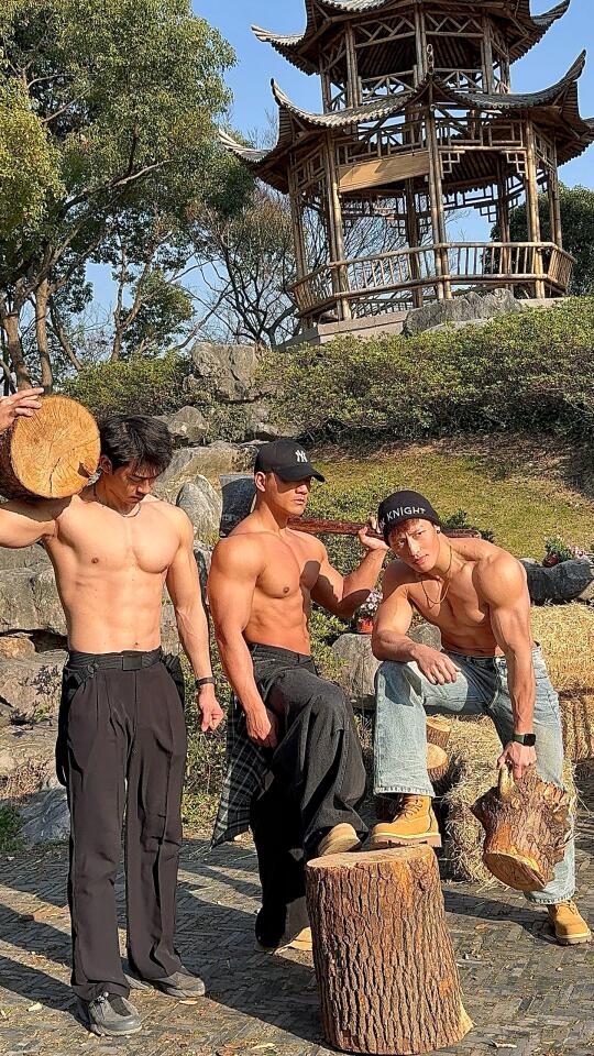 左滑帮你劈柴🪵