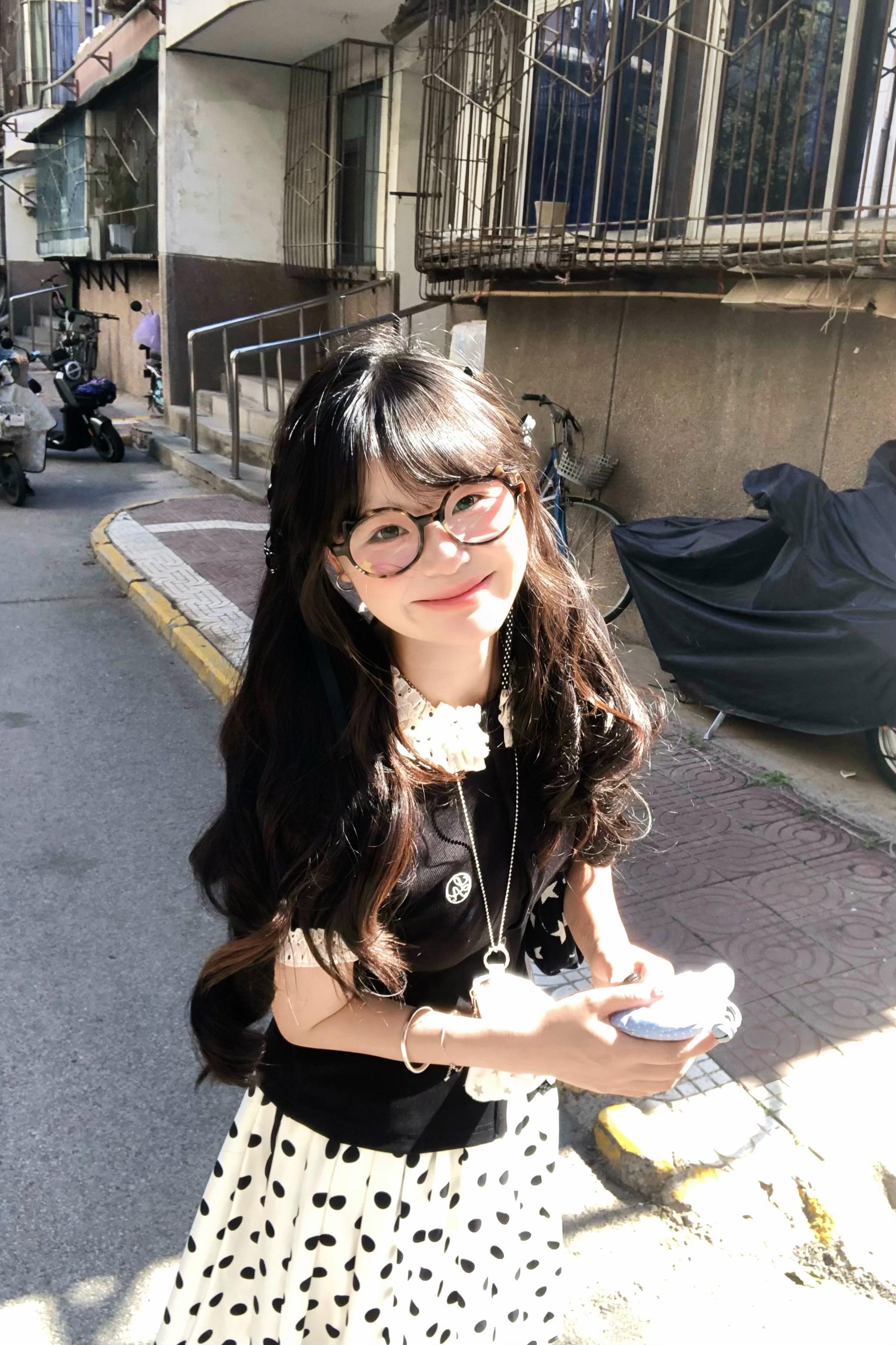 迷人的笑脸吸引视线～
