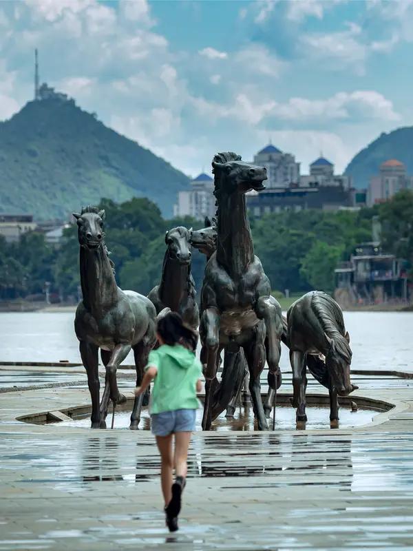 争议！张水华参赛不给直播镜头 柳州文旅被网友批没格局 关闭评论区
原本一场热热闹