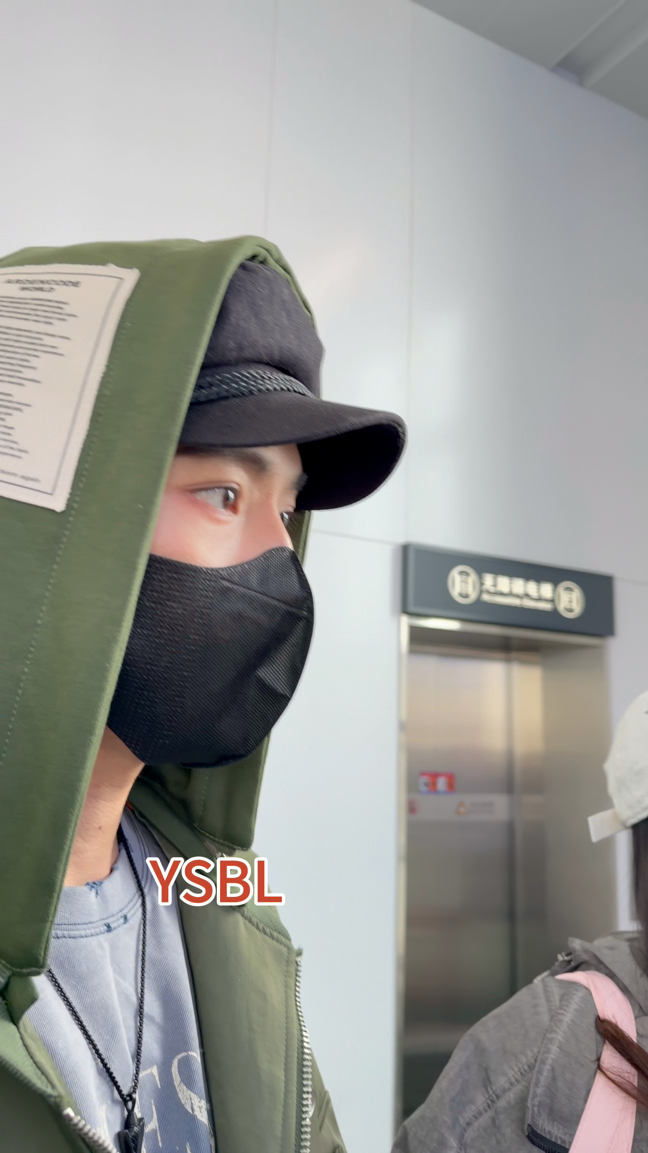 普鹅今天是素颜吧 