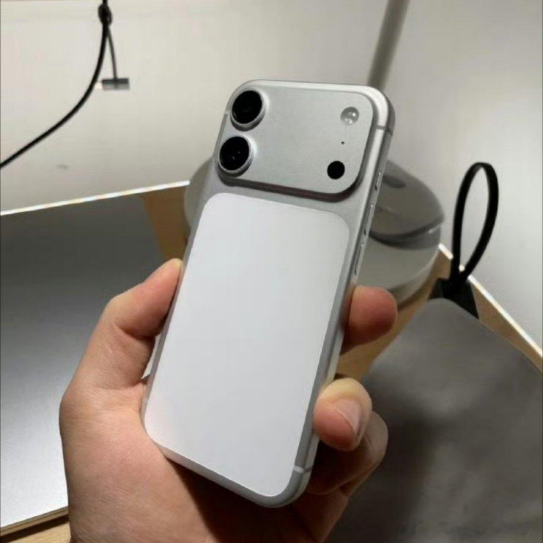 iPhone18标准版神似17ProiPhone 18标准版外观曝光了，横向大矩