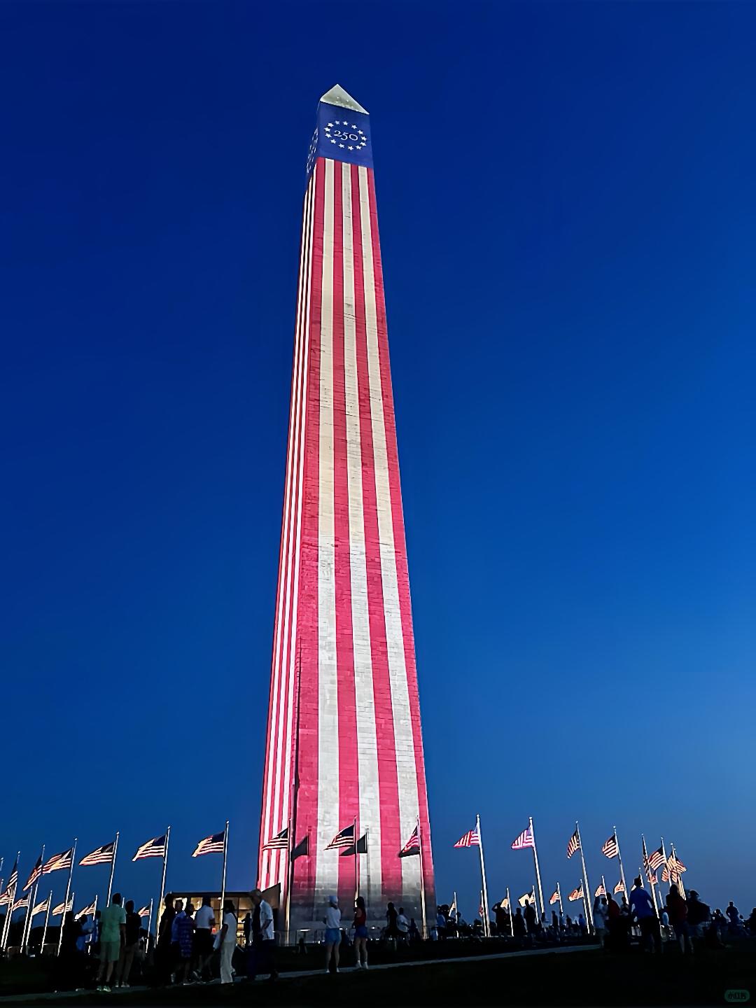 【烟花散尽后，我们弯腰把美好留下】

美国250周年大庆，游行有多热闹，第二天街