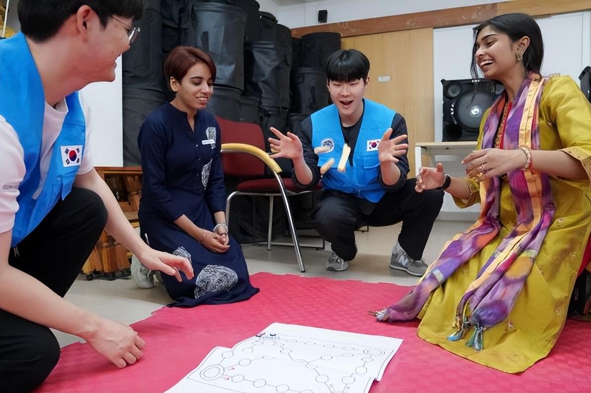 印度年轻人为何疯狂迷上韩国？韩剧、韩妆、K-pop席卷印度市场，背后隐藏的不只是