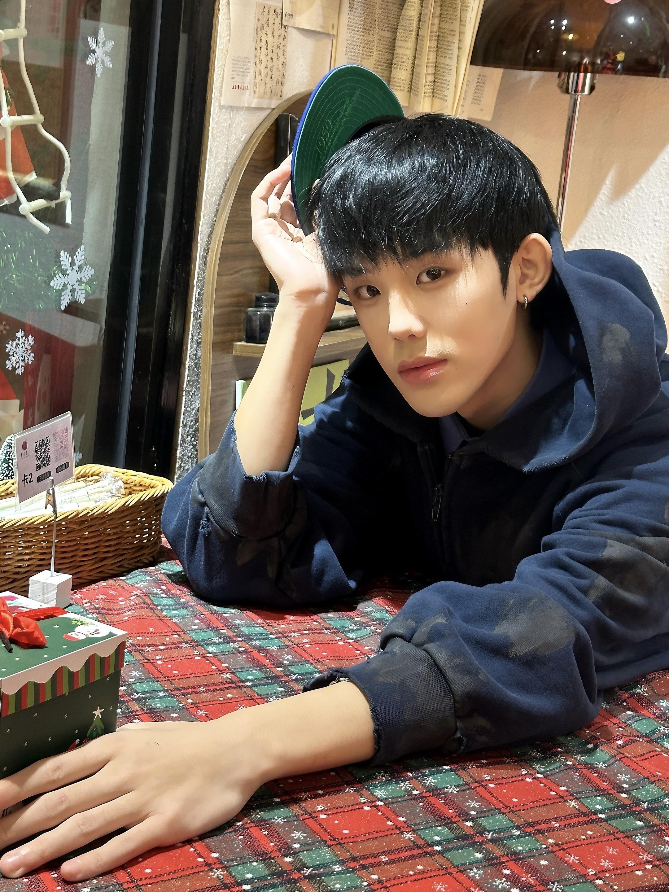 你眼睛弯到多少度才算笑