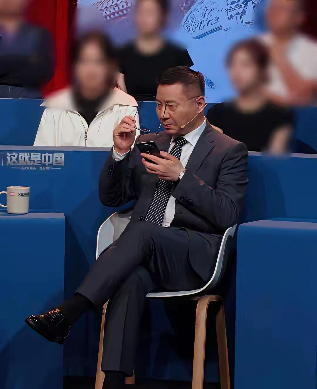 西方话术的确忽悠不了我们，可我们也不能自己忽悠自己？
既然西方话语不能忽悠我们，