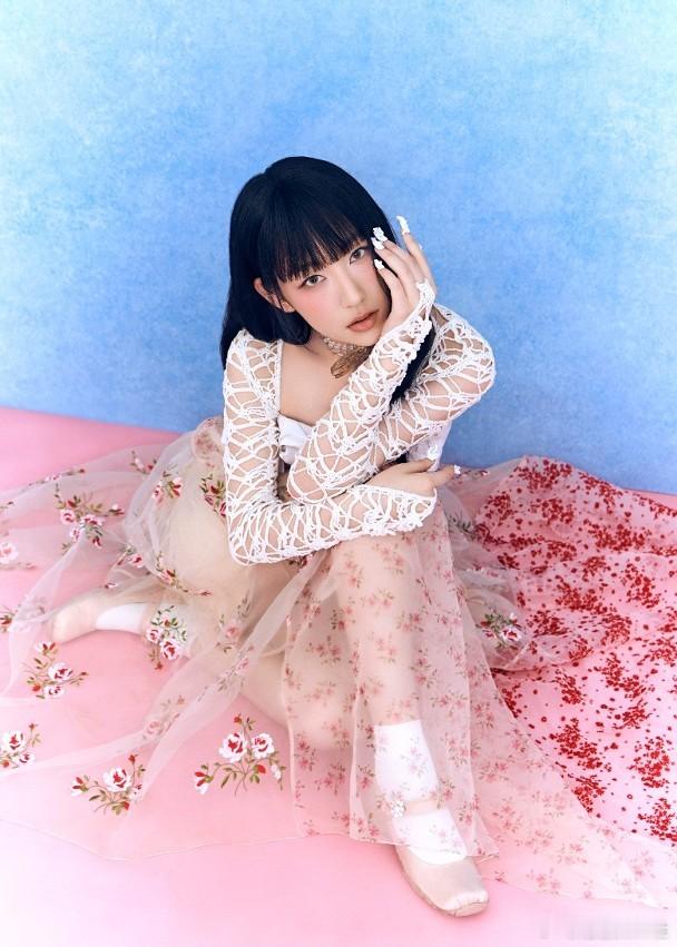 歌手衛蘭（Janice）相隔20年重返拉闊音樂會舞台，與炎明熹（Gigi）將於8