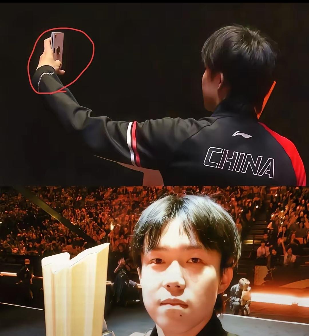 王楚钦拿下冠军，激动之下用相机拍了一组照片。结果照片都很模糊，曝光也很过度，奖杯