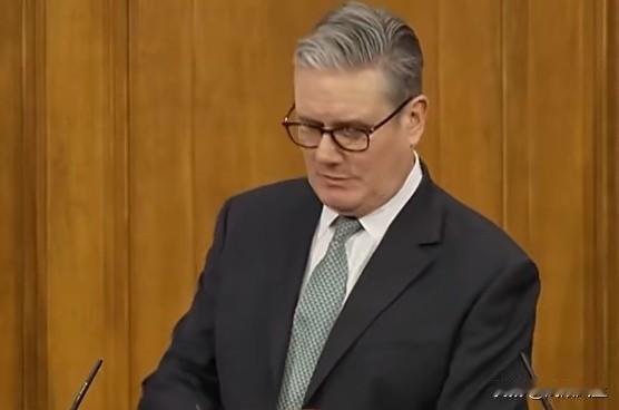 记者:“从迄今为止发生的一切，难道不意味着你对特朗普太软弱了吗？我们从这件事中学