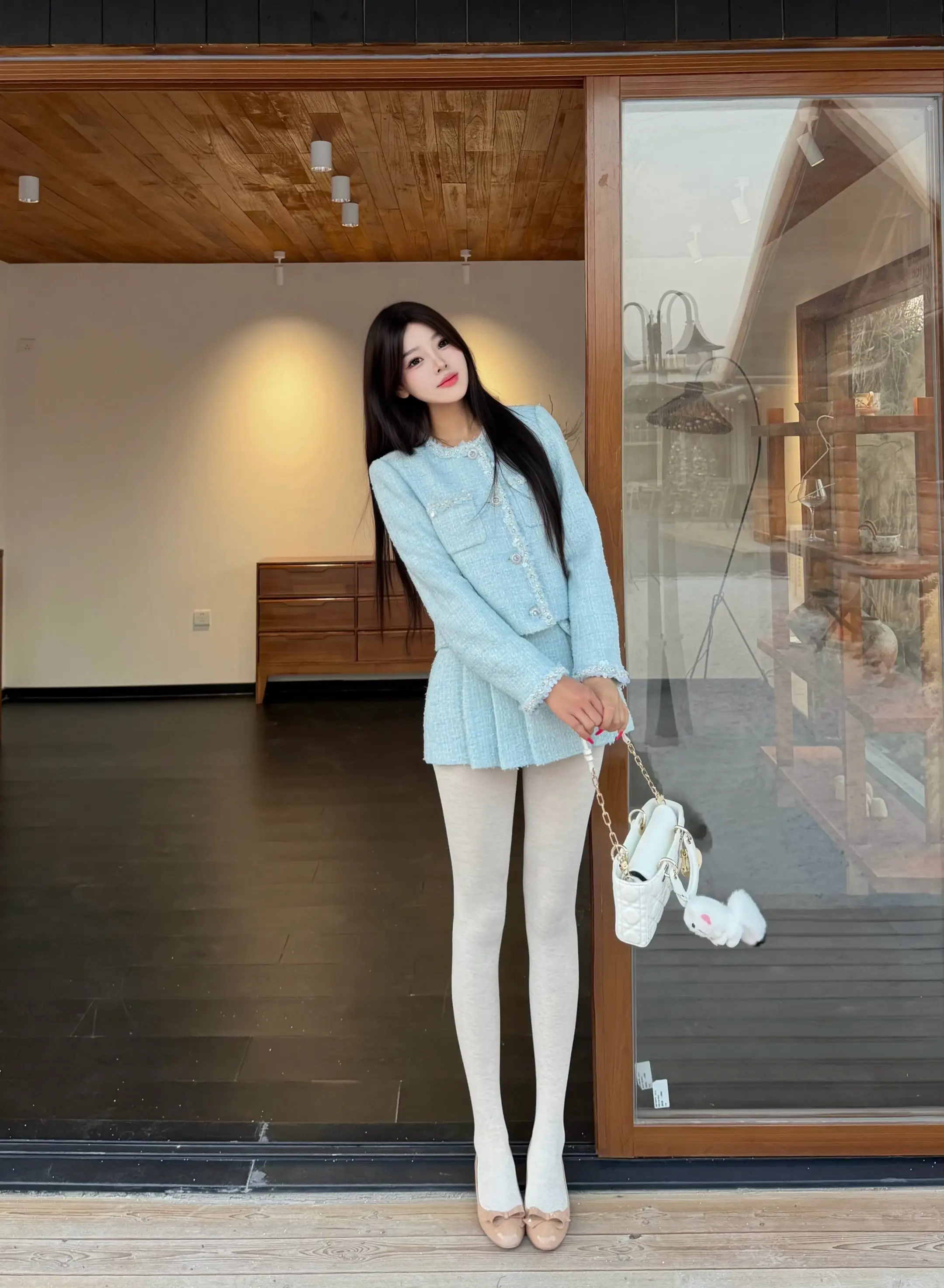 当年扫射丑b的时候我蹲在地上p图躲过一劫