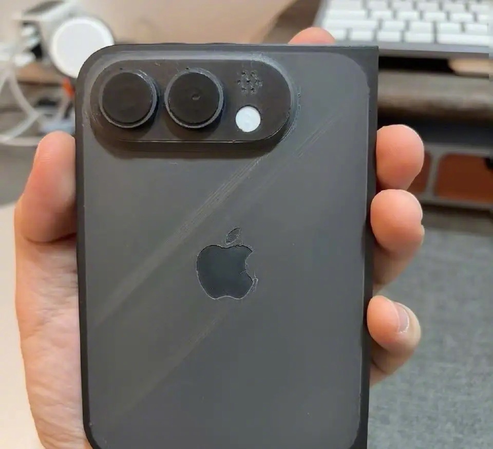 iPhone Fold这个机模看起来怎么样？ 