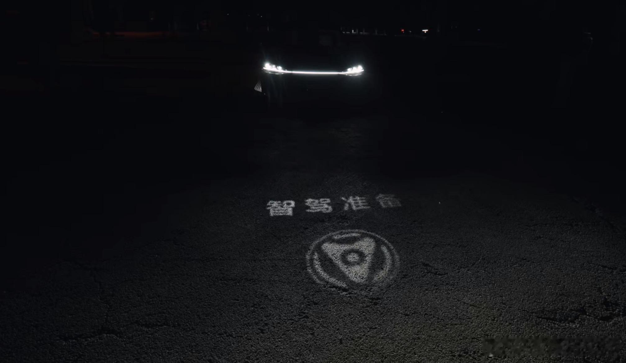 当你的车听得懂人话享界S9T作为鸿蒙智行首款旅行车，真的是把产品力和用车场景都拉