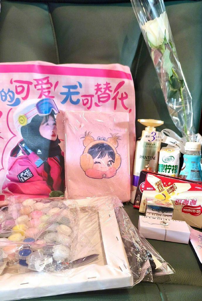 虞书欣对于角色细节里的爱谁会不喜欢这么优秀的虞书欣呢？用自己细腻的情感去诠释饰演