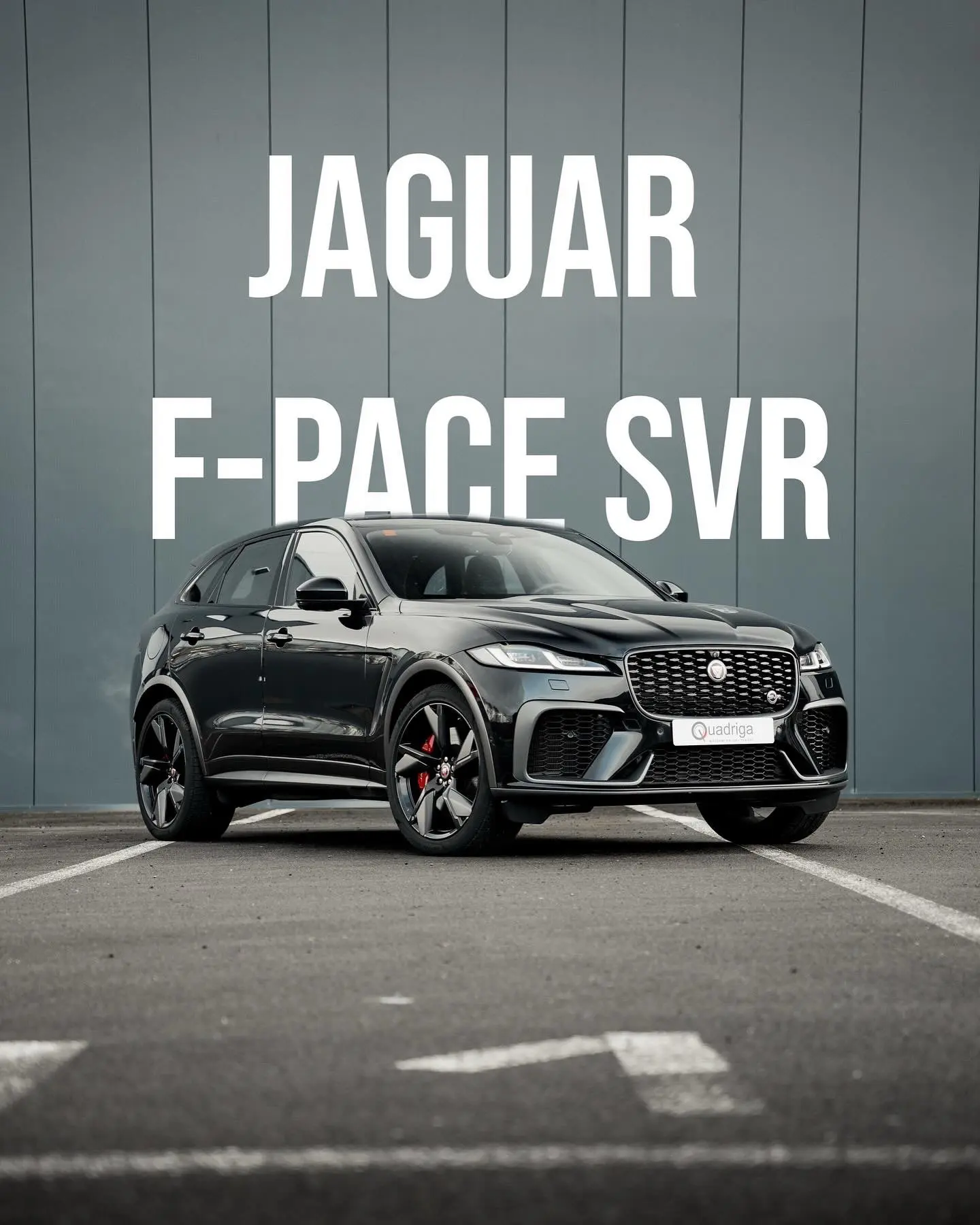 Jaguar F-pace SVR.