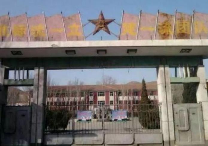 印度为啥记恨中国？说白了就是眼红。1981年两国GDP差不多，印度1930亿美元