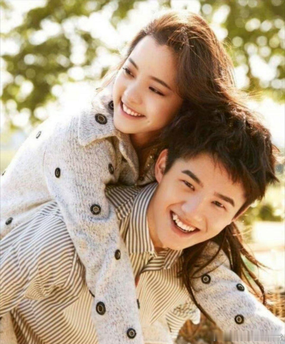 #欧阳娜娜现身刘昊然新片首映礼#原来有这么多人磕过昊娜cp啊[思考] ​​​