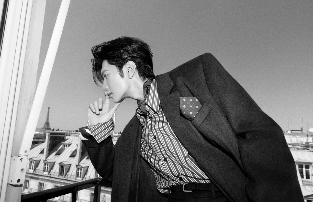 陈哲远出镜全新造型，Saint Laurent 2026秋冬系列套装上身太适配了