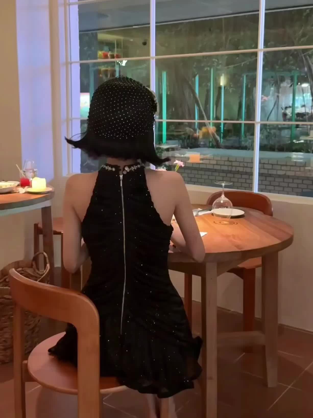 漂亮不能当饭吃 但是可以和漂亮的我吃饭😋