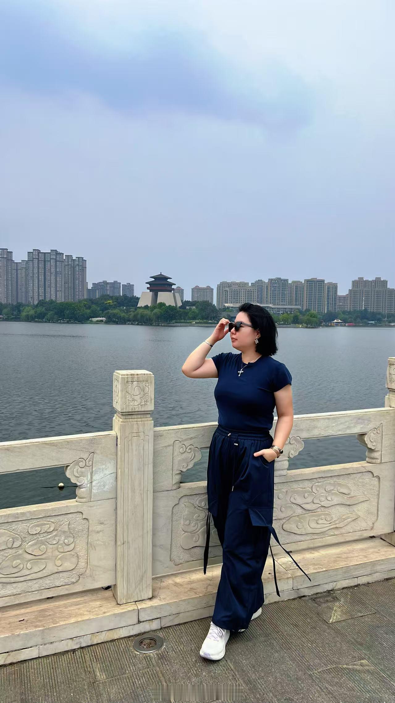 【占星日常】偷得浮生半日闲。做完占星咨询和宠物沟通，出来溜达下~在拍照中感受到了