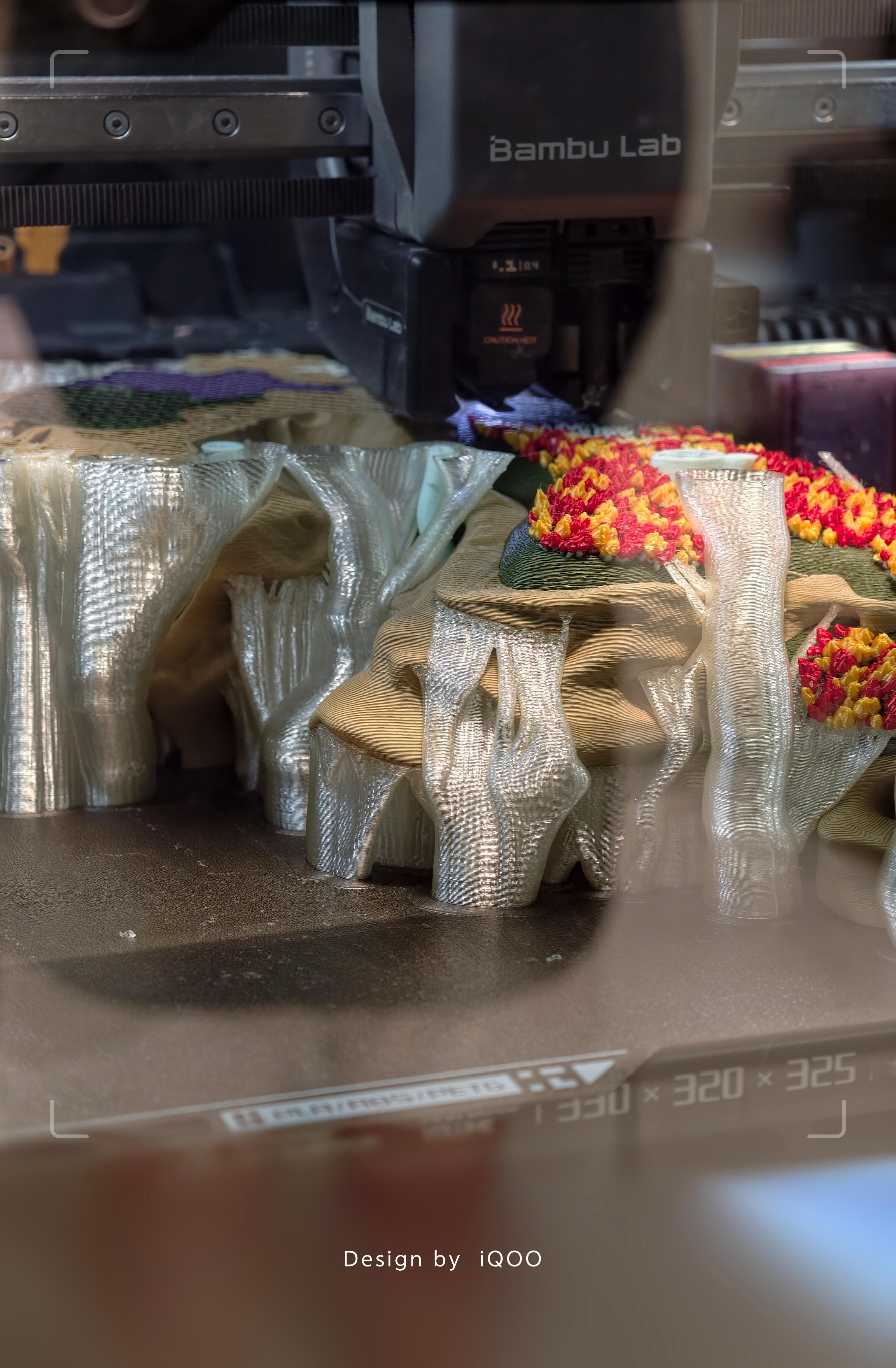 拓竹的3D打印机确实好，现在学校都开3D打印课了。这两年它是没AI火，但我觉得，