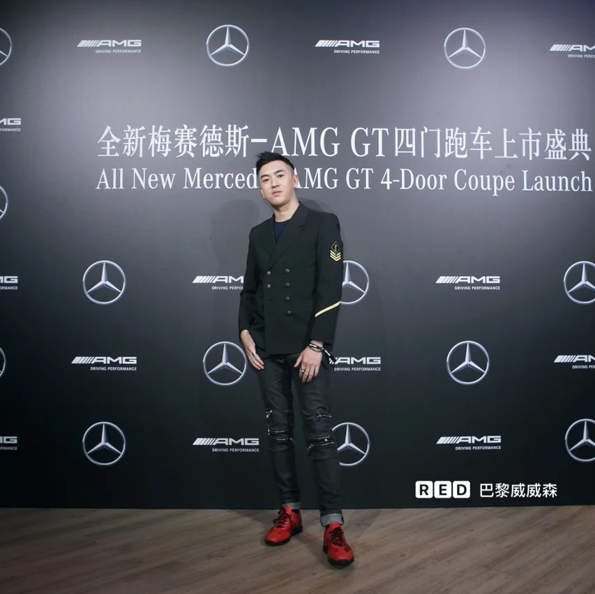 男人爱车 耍酷穿搭