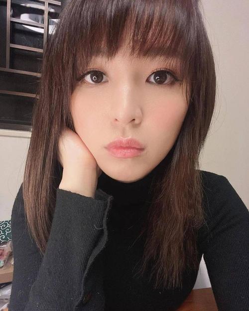 香港女星孙慧雪近日自曝在中山买下一套四房两厅带露台的精装住宅，总价不到200万港