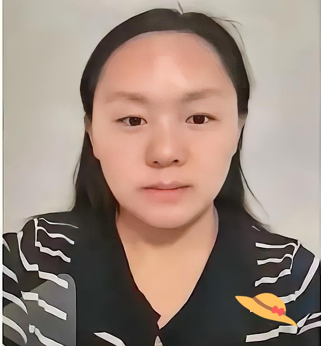 杨红娟，姚安一中思政教研组组长。4月24号发生张永辉老师坠楼事件，4月27号张永