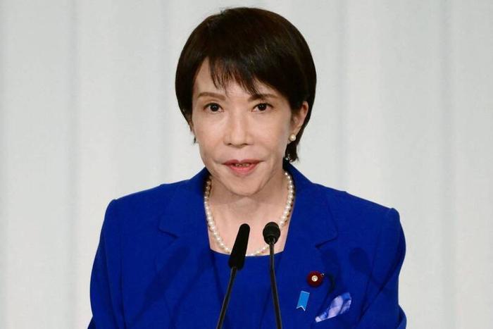 高市早苗又迎来一个坏消息！在支持率暴跌到只有41%之后，外媒发现我们对于日本的管