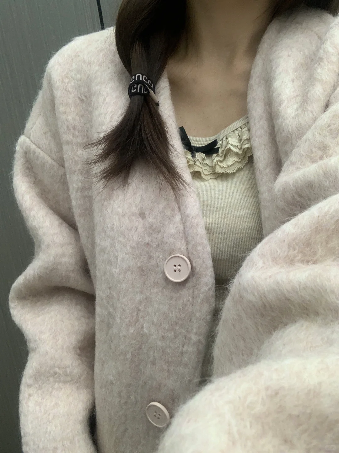 买到了想要的那种粉色呢子大衣了！！