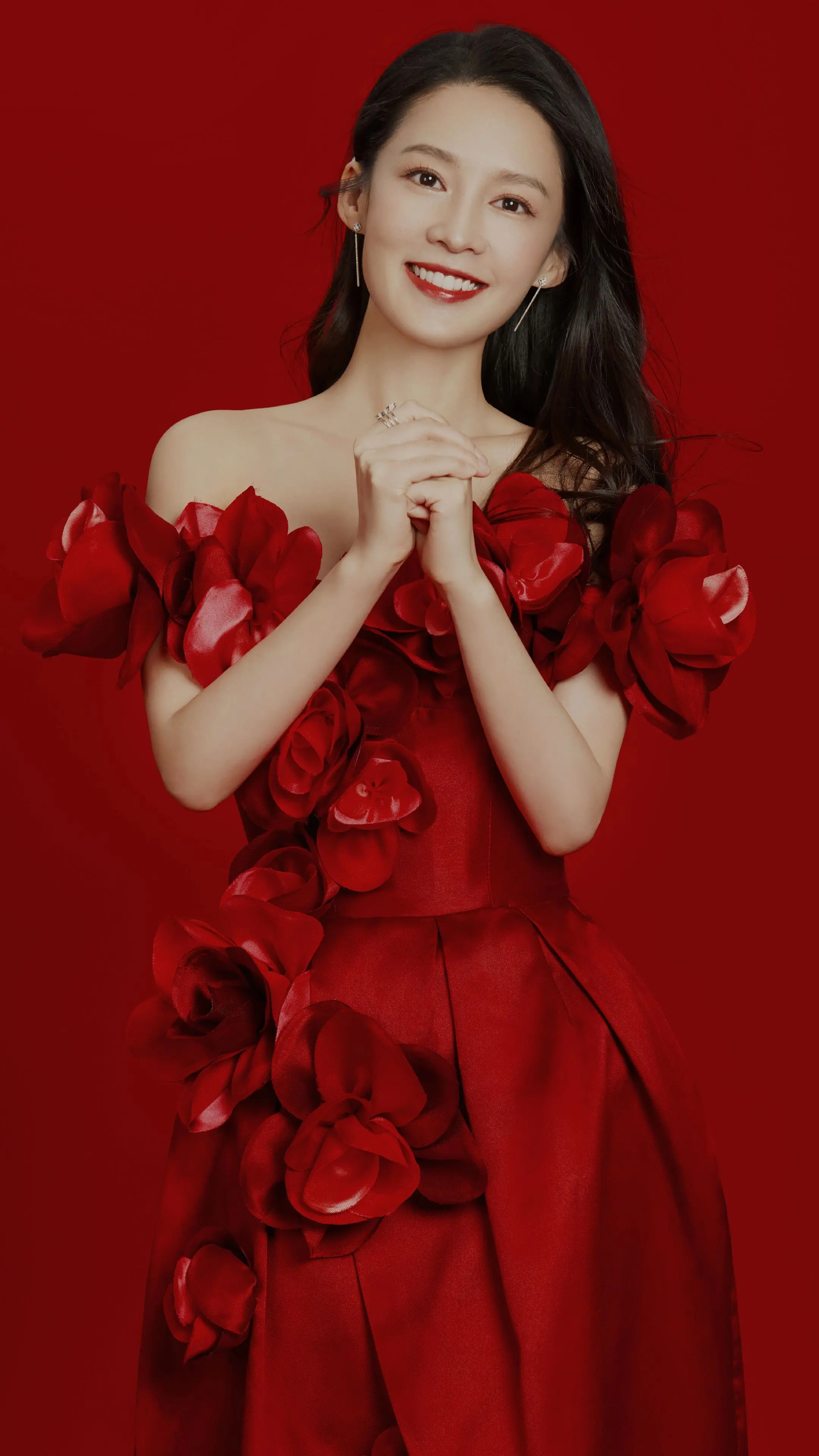 喜欢23年的拜年照！红气养人🥰新年穿搭