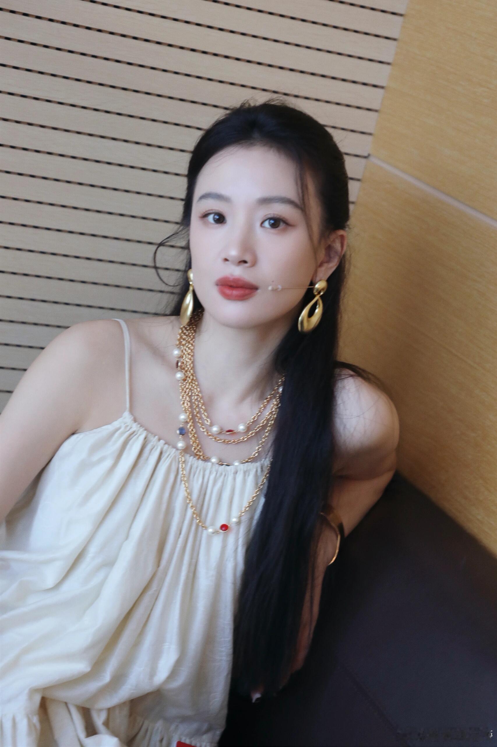 李梦蜜语纪有福就享没福硬抢蜜语纪 选李梦来演这个角色真的太精准了，她自带的倔强和