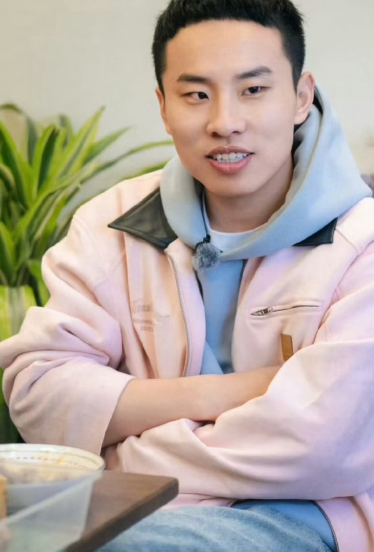 内娱还有谁再就业不是演戏 内娱再就业赛道真的卷麻了！除了演戏，有人转型做直播带货