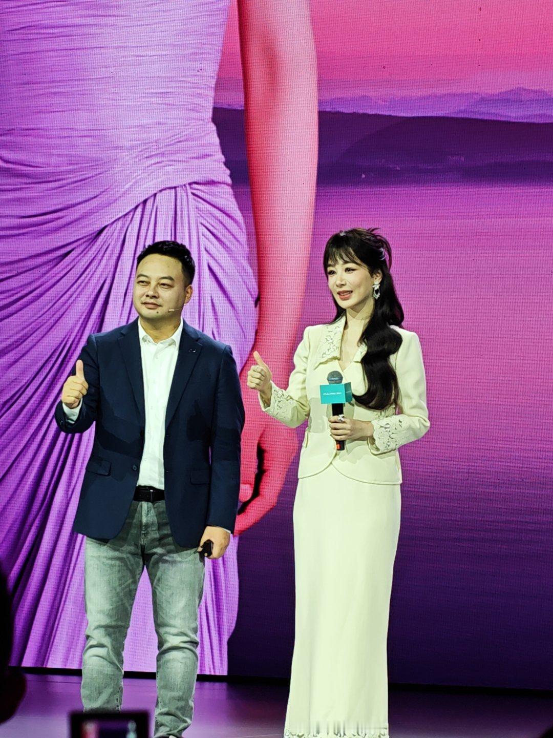 家有儿女的杨紫来了，估计大家都是看她戏长大的吧，哈哈。现在是奇瑞风云A9L的明星